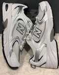 TBTSM^\Nowebuty kolia NewBalance Biały | Ładny naszyjnik.38.5