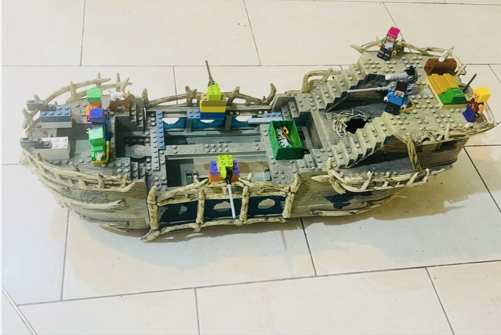 Корабль призрак Черная жемчужина оригинал Lego Mega Blocks оригинал
