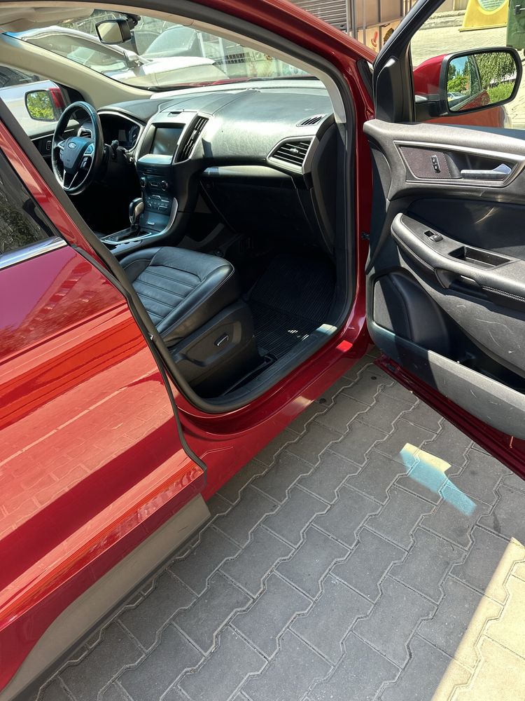Ford Edge 2015,3,5 обьем двигателя,280 л.с.