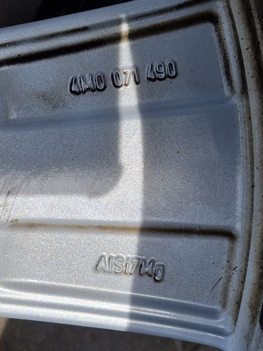 Oryginalne Koła zima Audi Q7 SQ7 S-line 4M 255/50R20 Vredestein 7,5mm