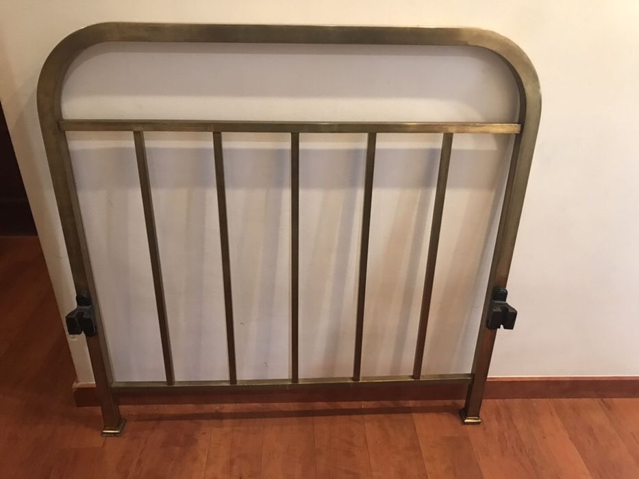 Cama vintage em latão