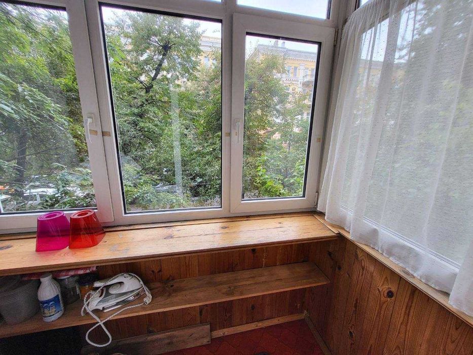 2-к Тарасівська, 3, Голосіївський центр Ботанічний сад