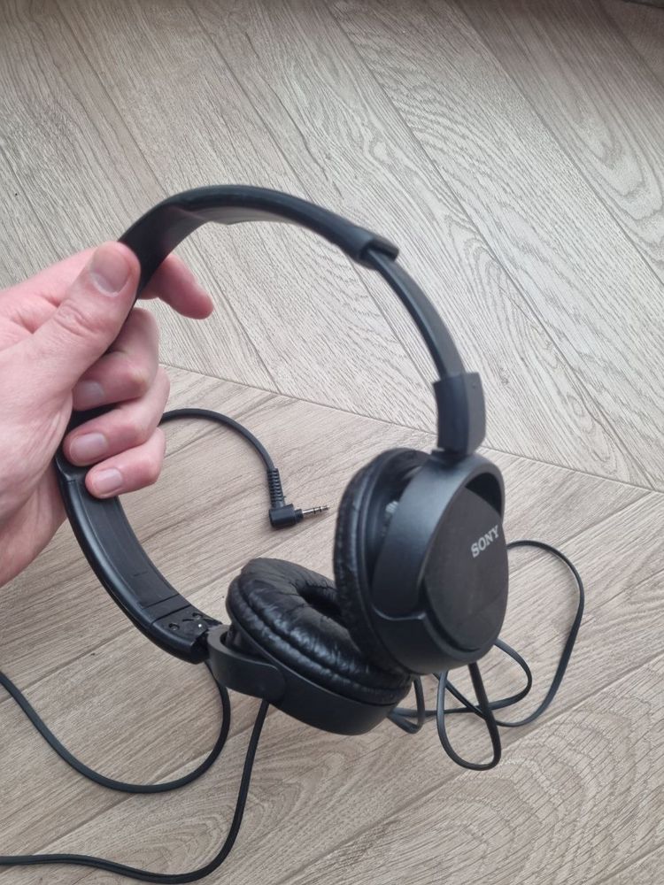 Навушники Sony MDR-ZX110