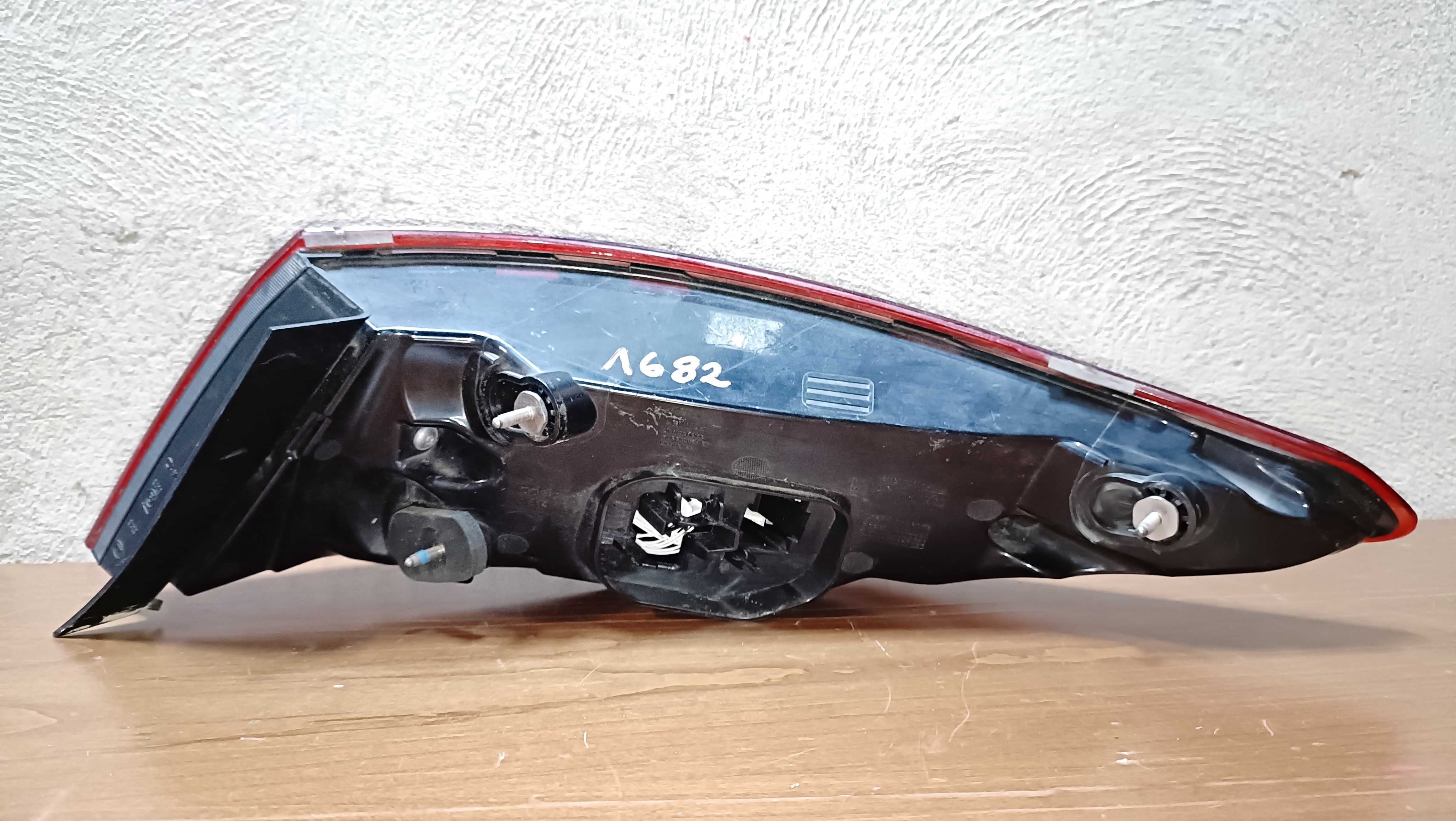 Mercedes E-klasa W207 Lift Lampa LED tył lewa
