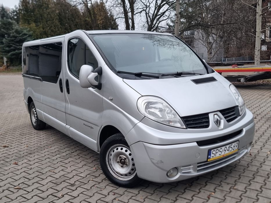 Renault Trafic 2008r  2.0DCI  9 OSOBOWY Klimatyzacja Long