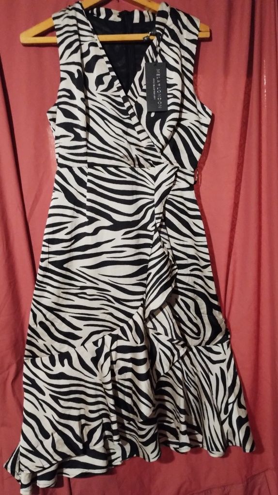 Сукня Zebra Animal Print від бренду Mela London 10 розмір (38)