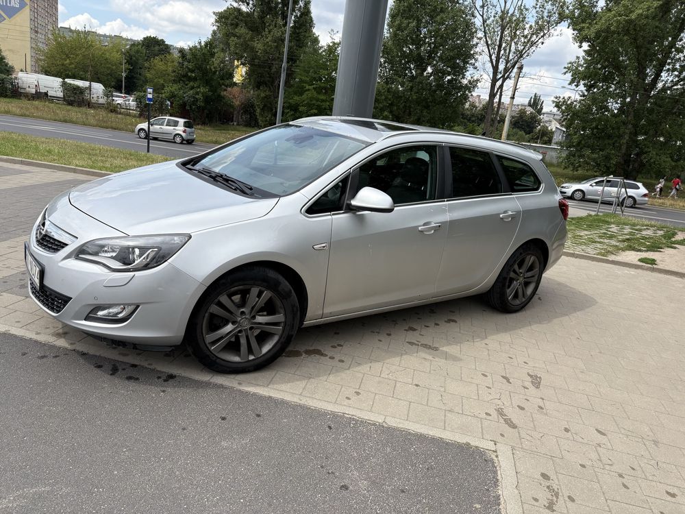 Opel Astra J, 2.0cdti, 2011