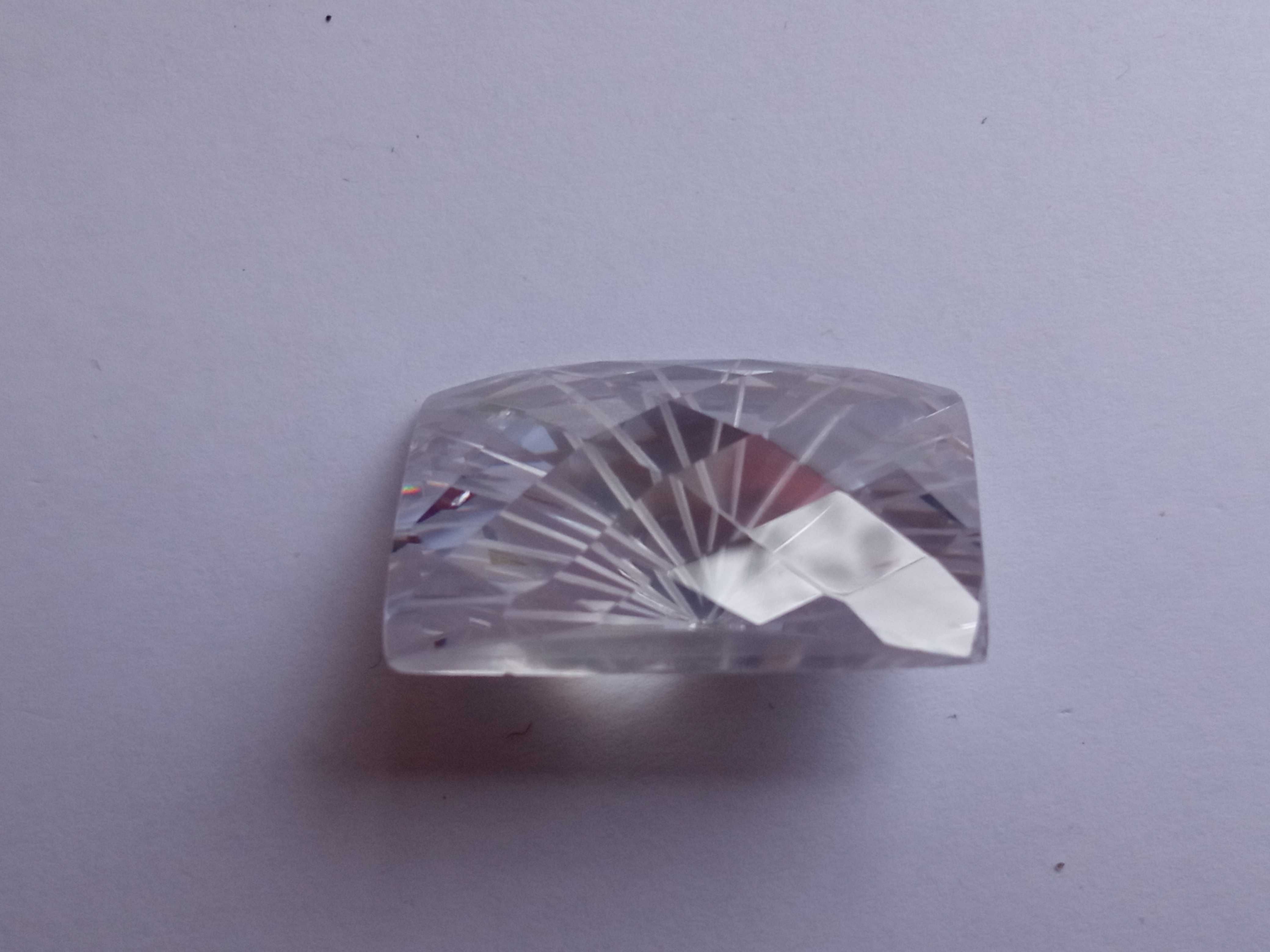Szklany Kamień fasetowany przezroczysty biały 2,5 x 1,6 cm Prostokątny