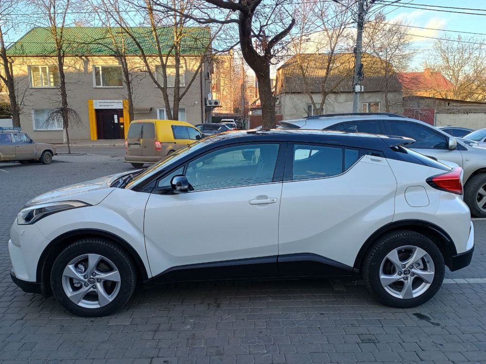 Toyota C-HR  Продам