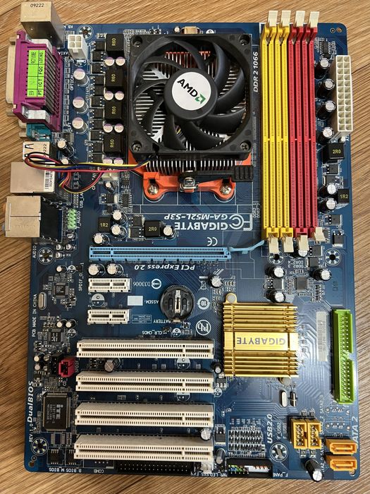 Материньська плата Gigabyte GA-M52L-S3P комплект