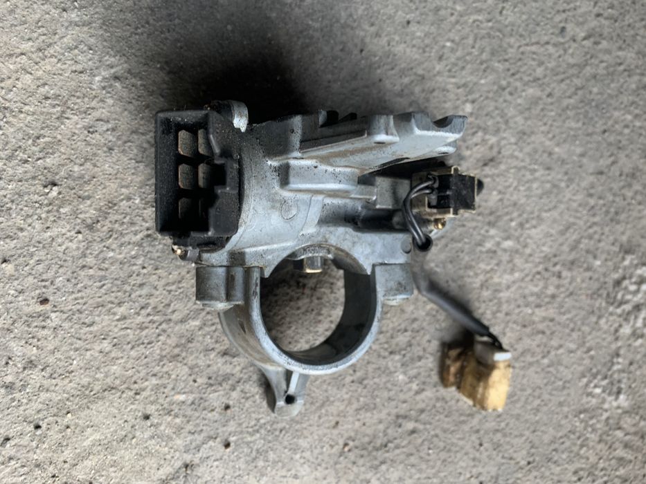 Ляда mitsubishi galant 7 2.0 багажник замок запалювання