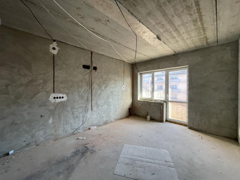 Продаж 2кім квартири на вул 8 Березня