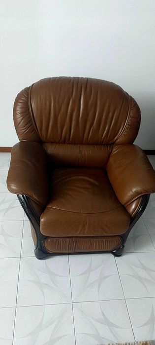 Venda de um conjunto de três sofás