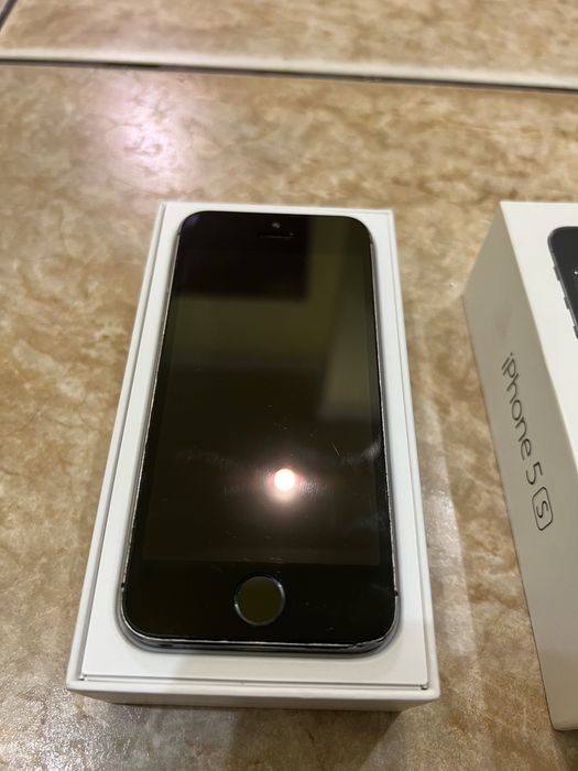 iPhone 5s 16gb Стан робочий, на запчастини або для користування