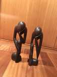 Duas figuras de madeira