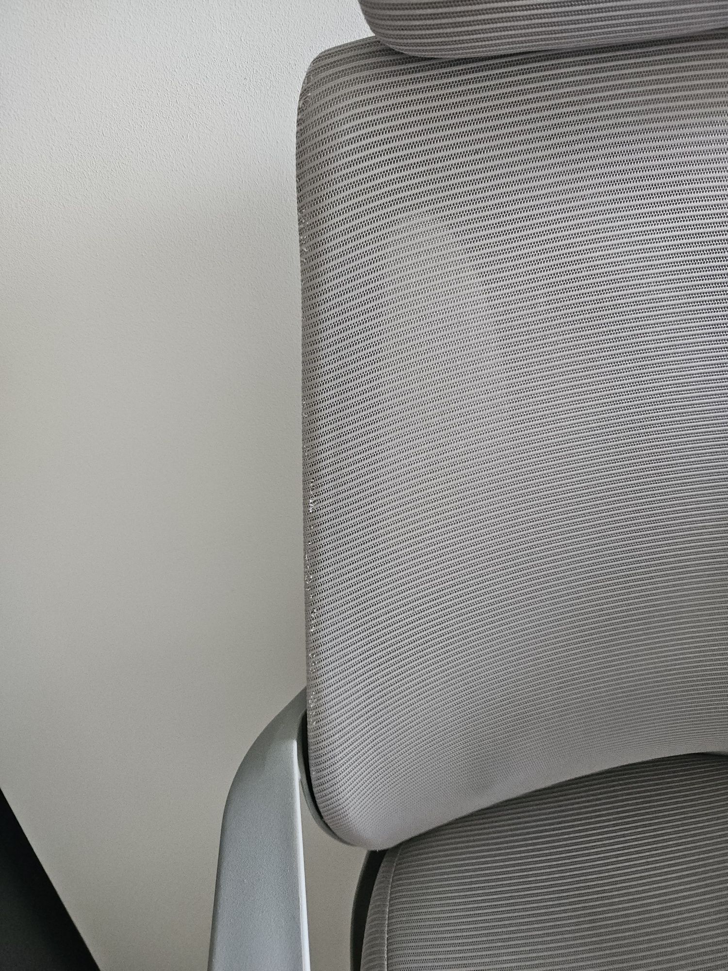 Fotel biurowy obrotowy gabinetowy krzeslo do komputera bezowy szary