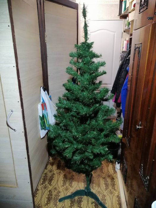 Новогодняя ёлка 1.8 м искусственная