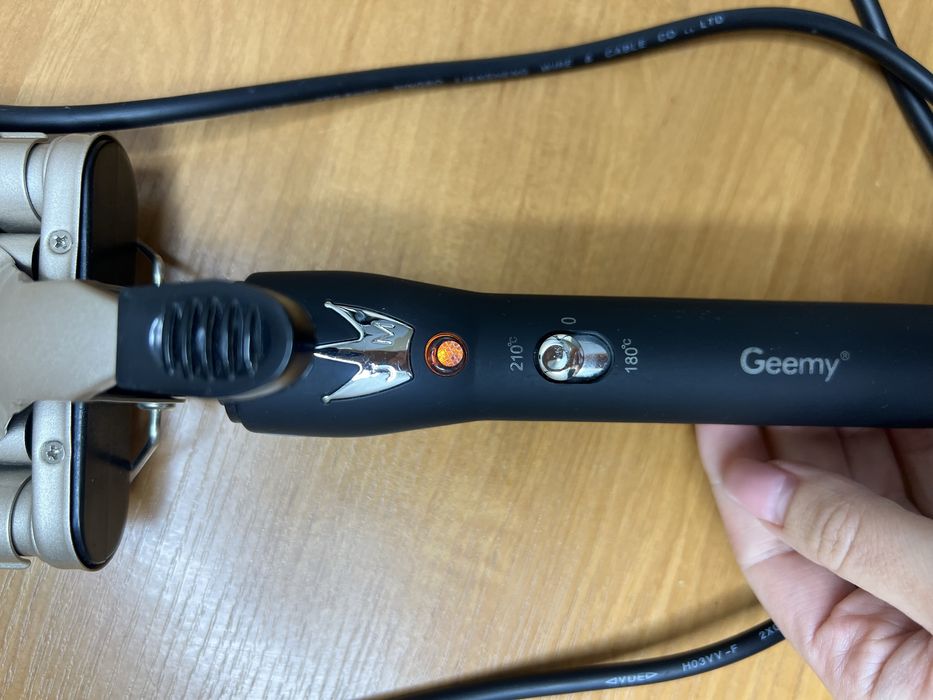 Щипці для волосся