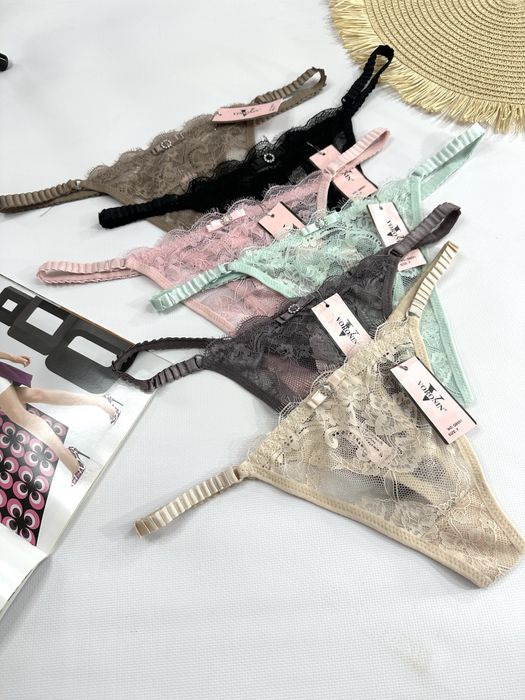 Трусики стрінги в рубчик