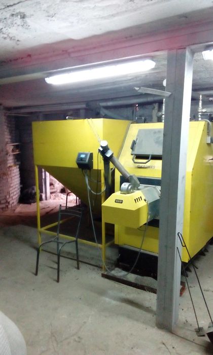 Будівля 11000 м2 пр. Героїв Харкова