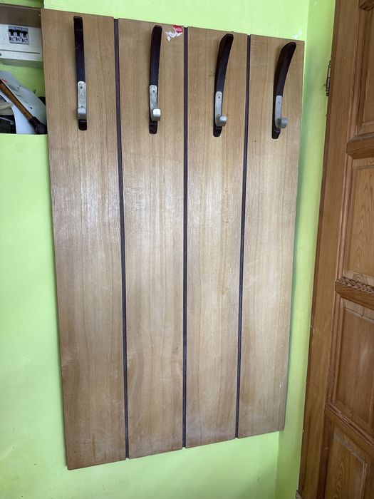 Wieszak scienny retro