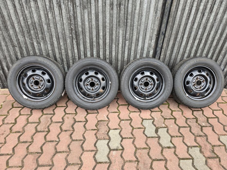 Felgi z oponami 175/60R13 Daihatsu Cuore 4x100 Trevis Toyota Yaris