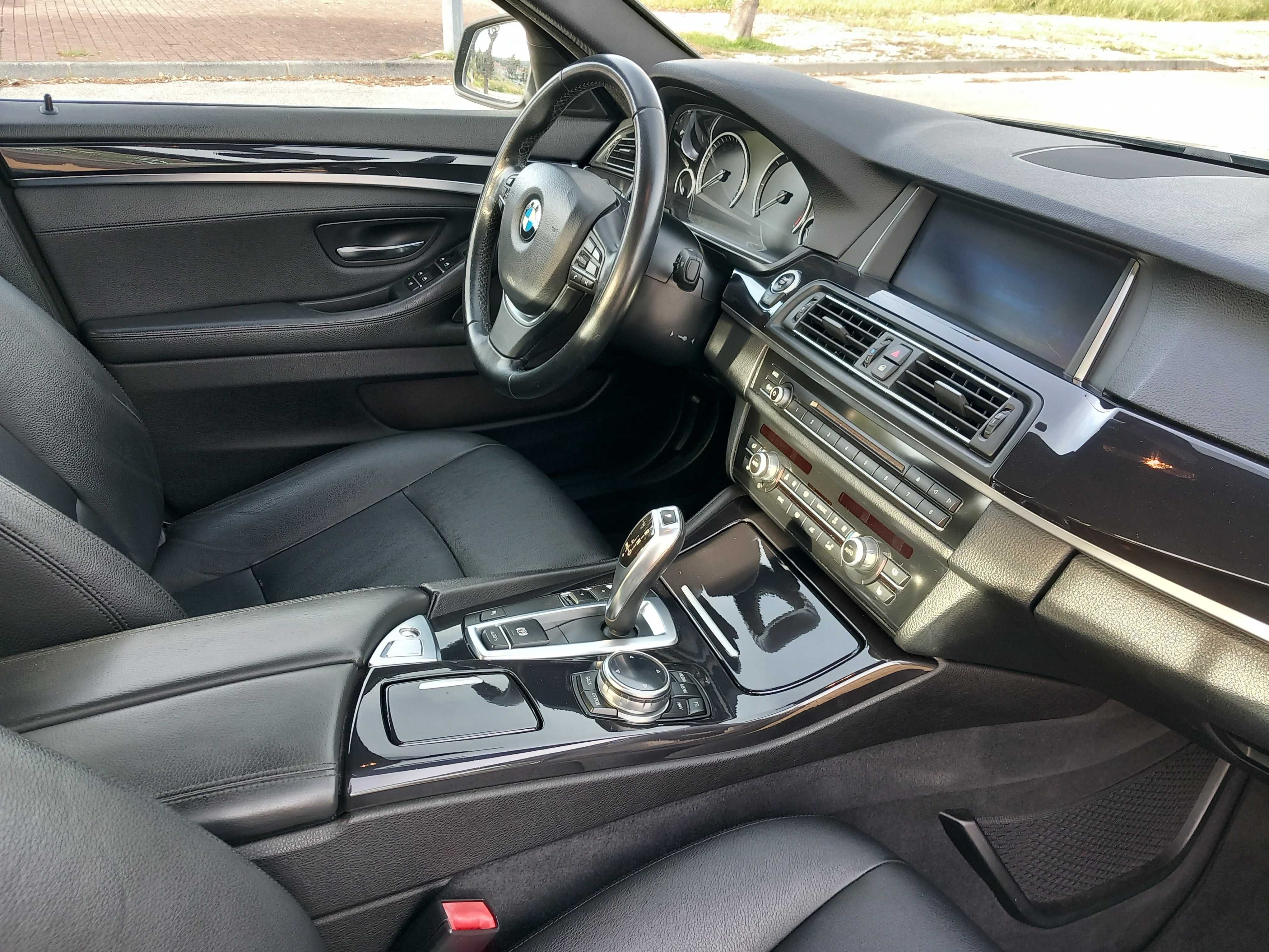 BMW 520 Diesel  Luxury Line Automática 08/2014