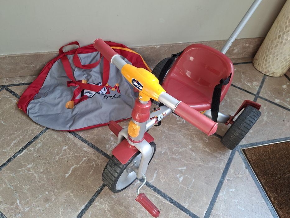 Triciclo bebé com saco de transporte