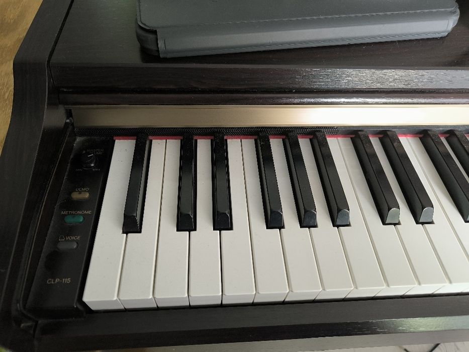 Pianino elektryczne Yamaha Clavinova 115