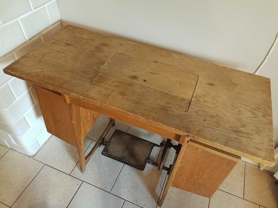 Maszyna do szycia Łucznik kl. 90 w pełni sprawna i zabytkowa