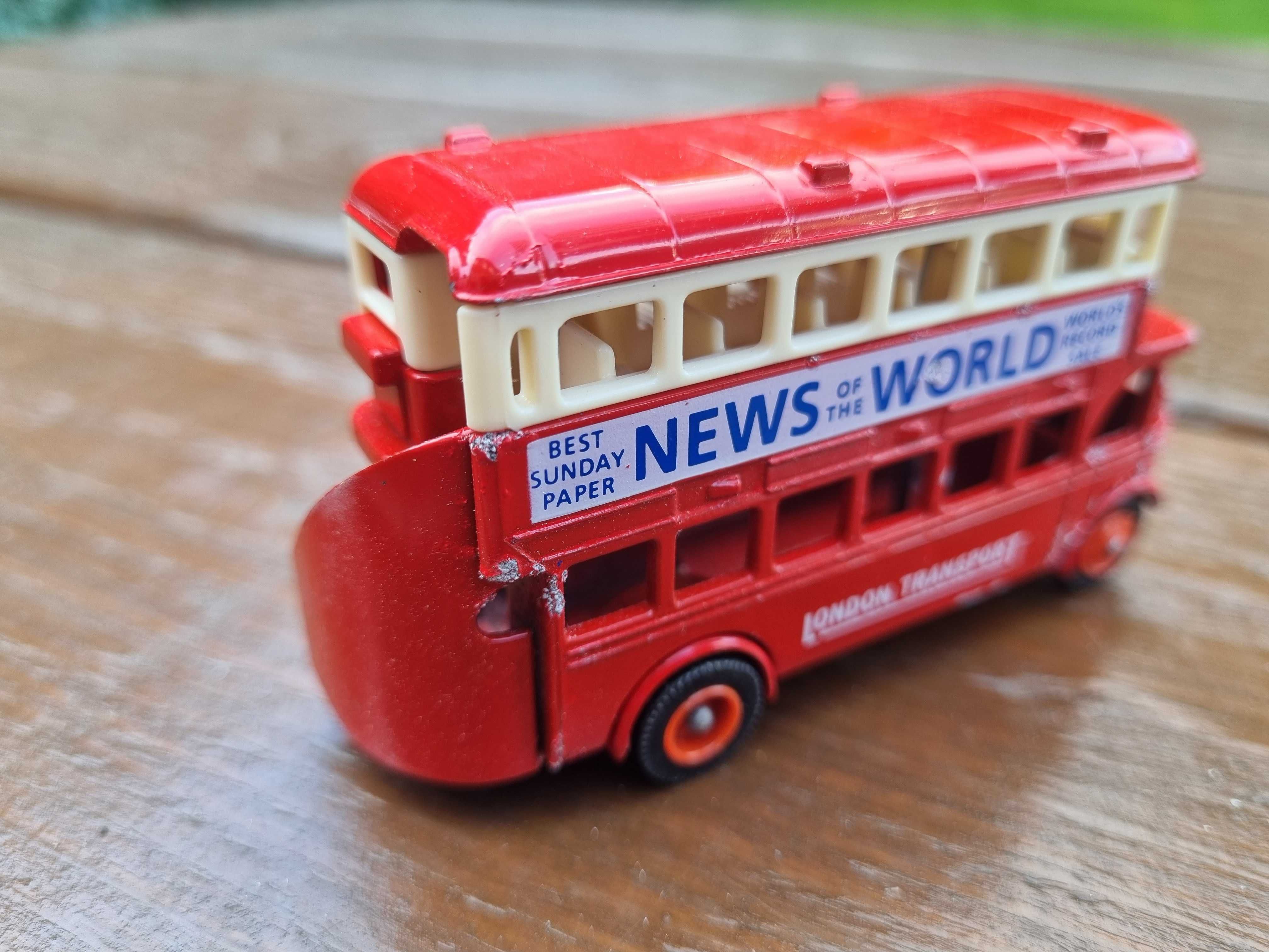 Модель Lledo London Bus - News of the World. Made in Engalnd -див.опис