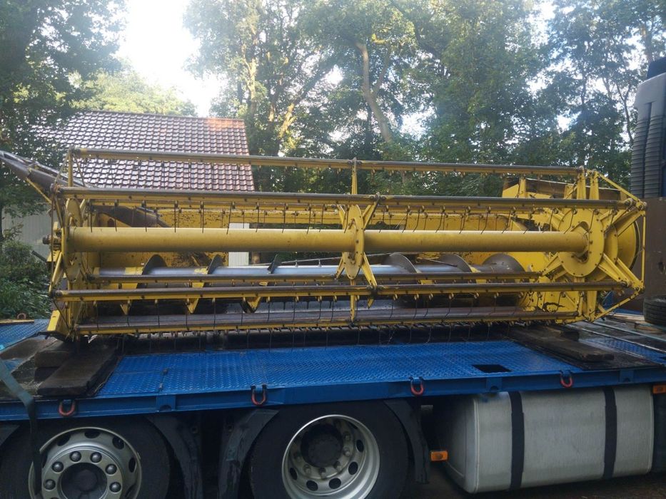 Kombajn New Holland 8030, 8040 , 8050 , 8060  silnik ford 6 cyl części
