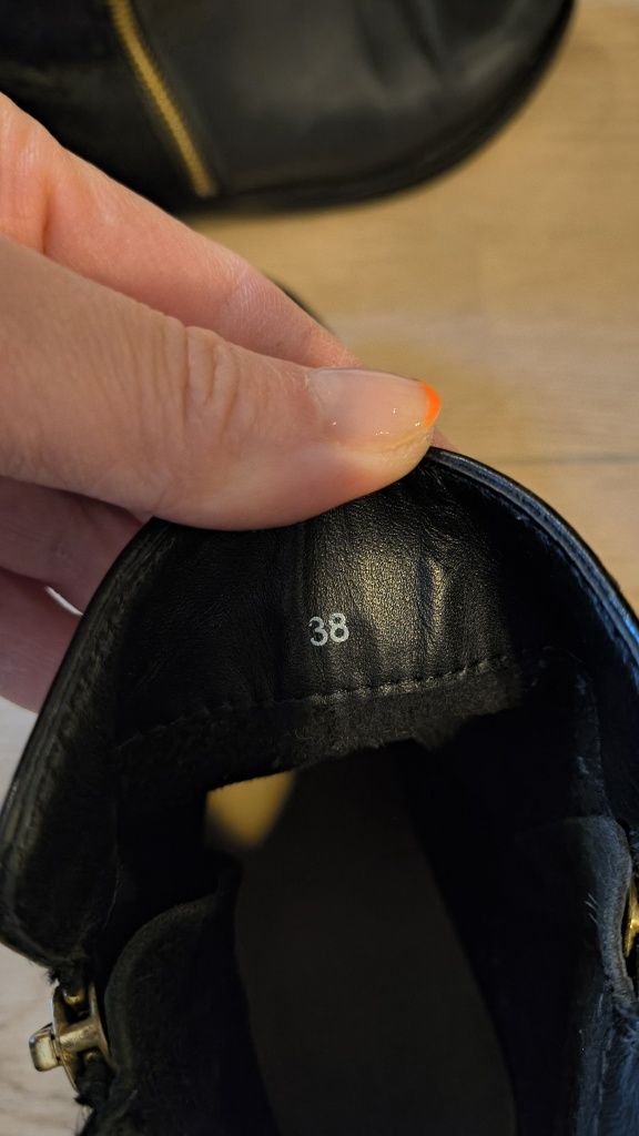 Czarne Kozaki botki skórzane czarne Prima moda 38