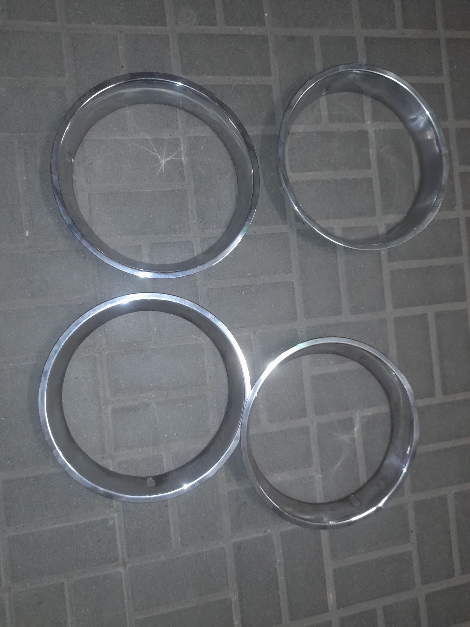 obręcze kół volvo 244, 245, 240, 740  14" chrom