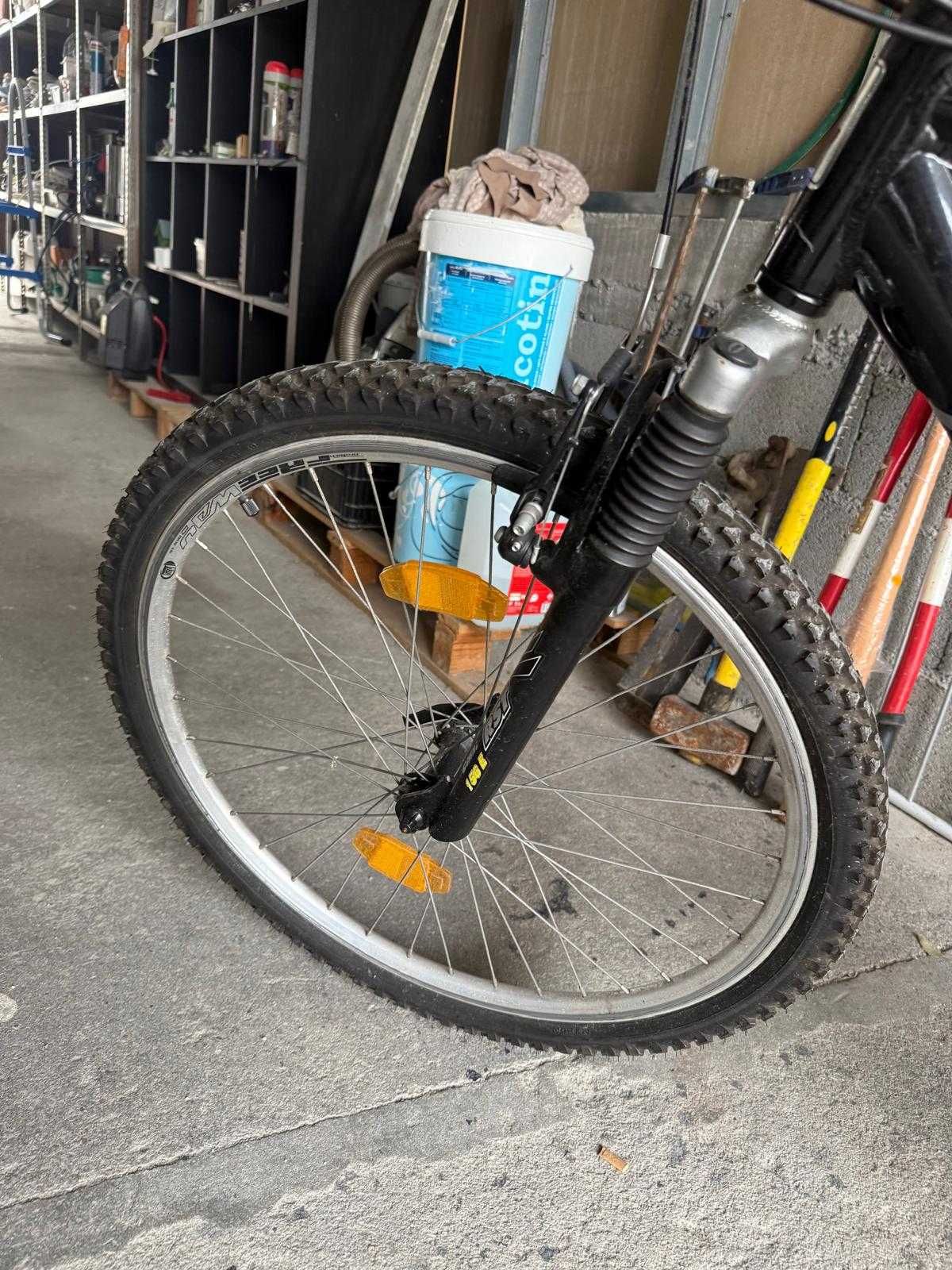 Vendo bicicleta como nova.