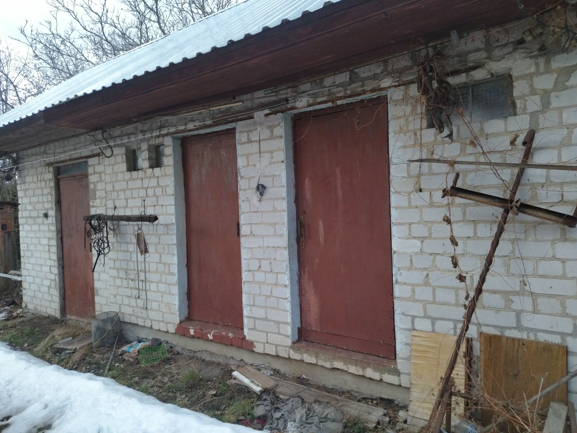 Продаж приватного будинку в місті р-н Путятинка