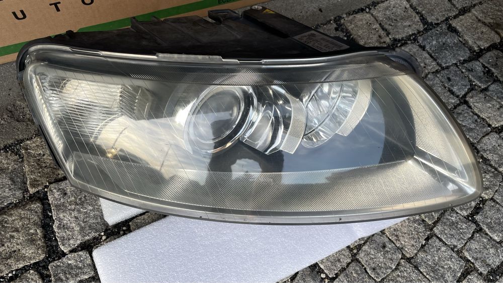 Reflektory Lampy L+R xenony Audi a6 c6 2006r komplet
