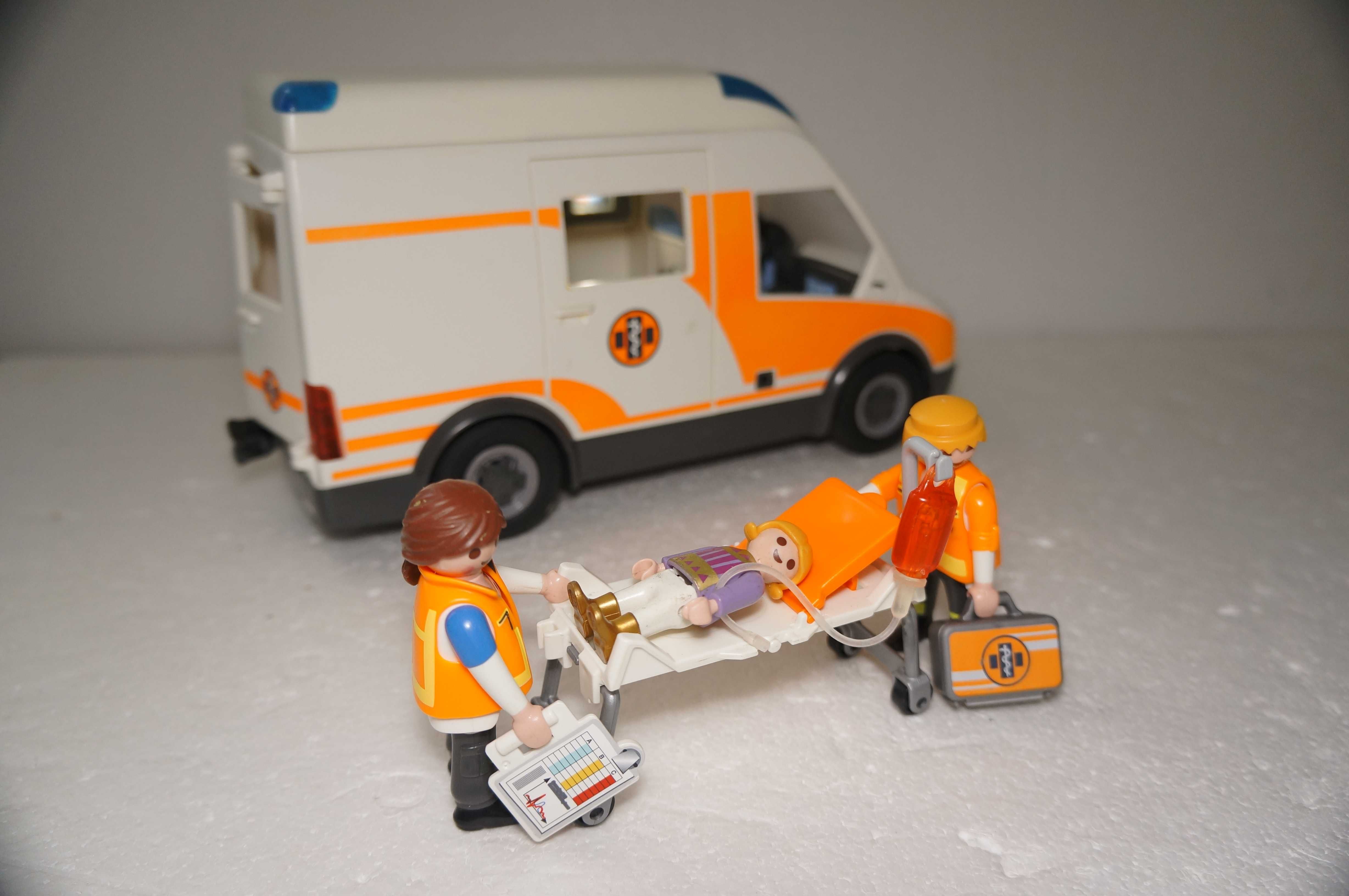 Playmobil 1027 Pogotowie Karetka Ambulans NOWY model Światło i Dźwięki