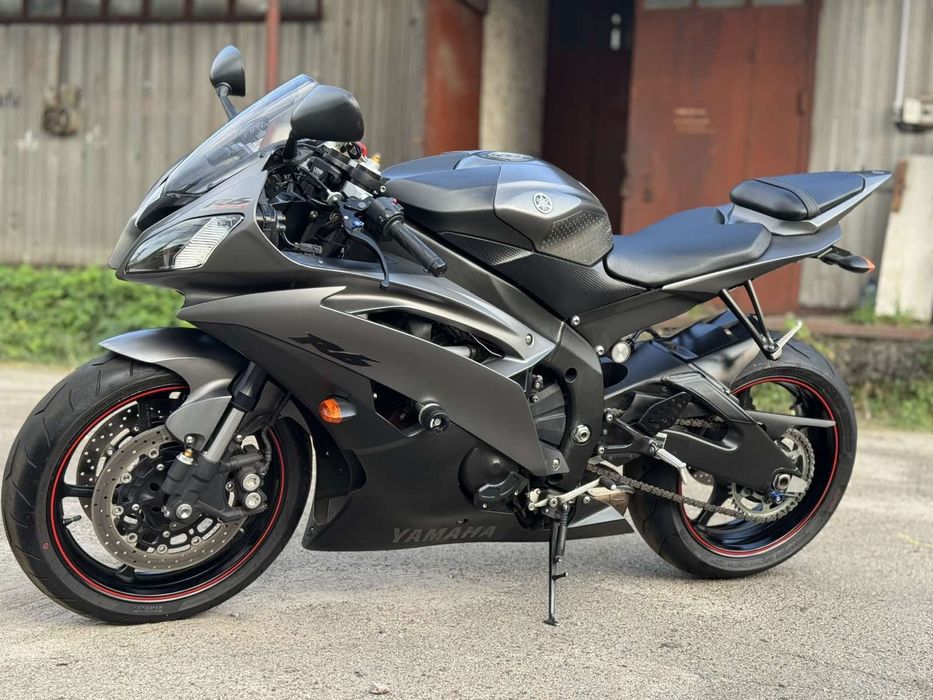 Японський мотоцикл ЯМАХА Р6 YAMAHA R6