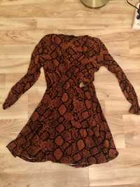 sukienka kopertowa wąż, zwierzecy print, rozkloszowana