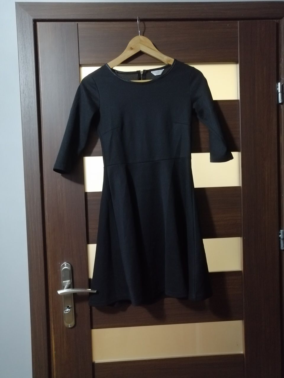 Sukienka czarna stan idealny