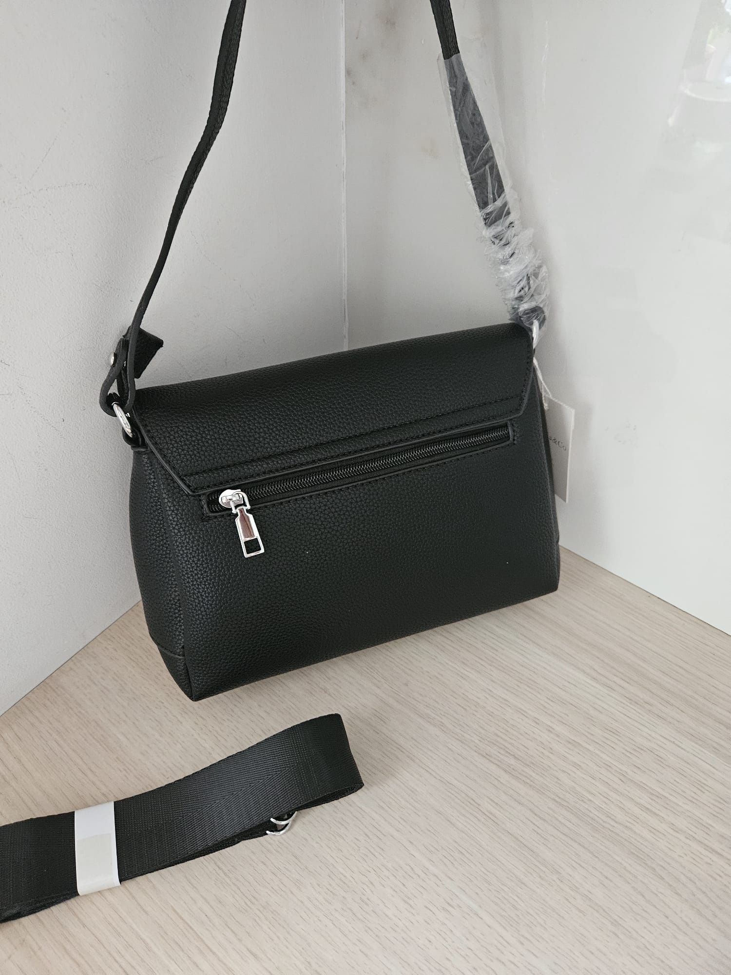 Damska torebka guess