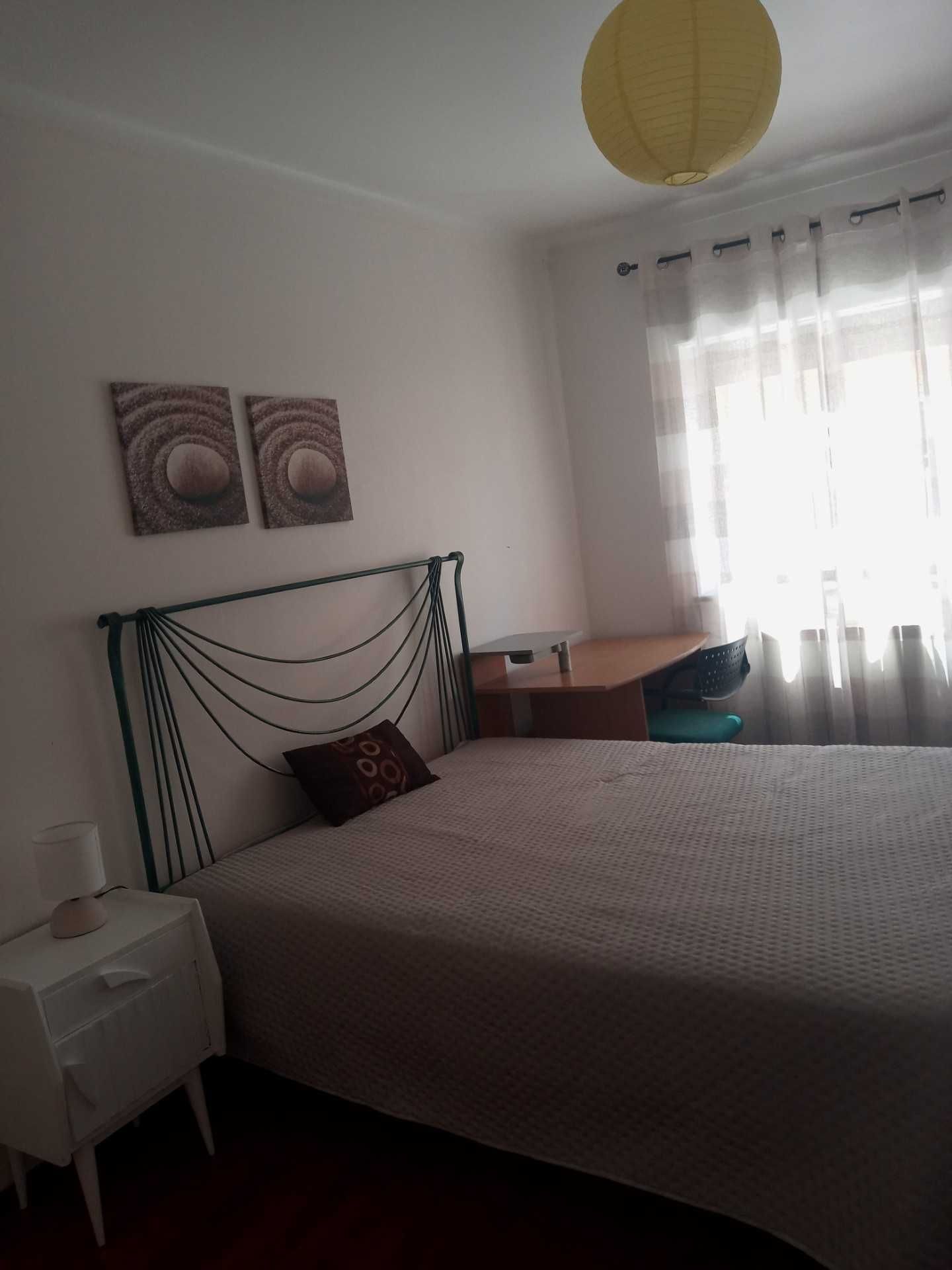 Quarto para estudante