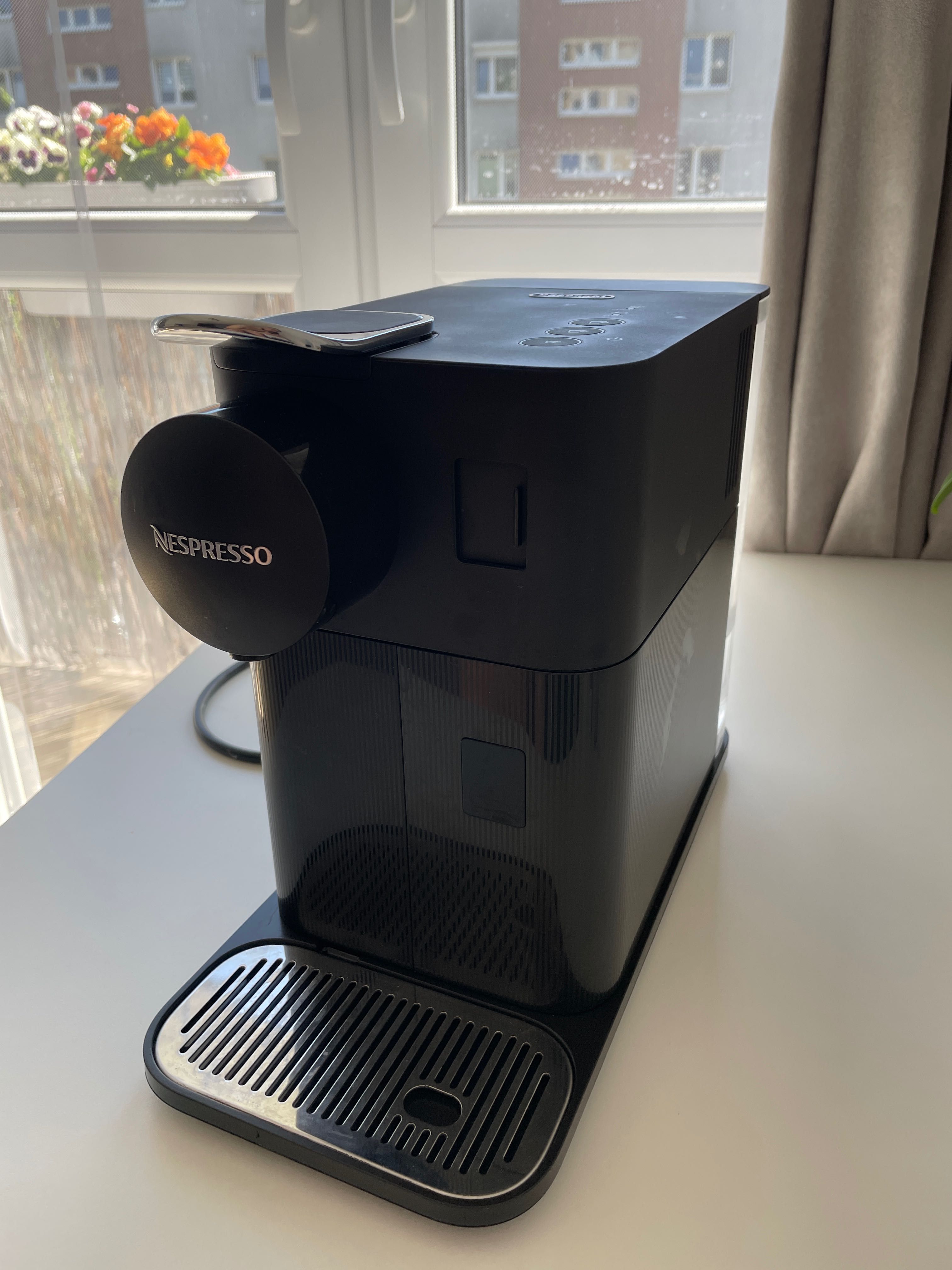 Ekspres DELONGHI Nespresso