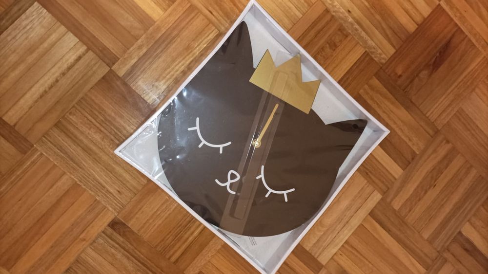 Relógio em forma de gato