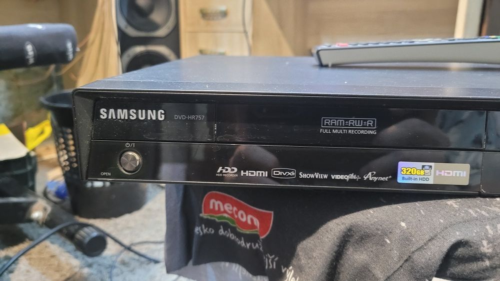 Samsung DVD-HR757 Nagrywarka DVD z dyskiem twardym 320GB
Na sprzedaż n