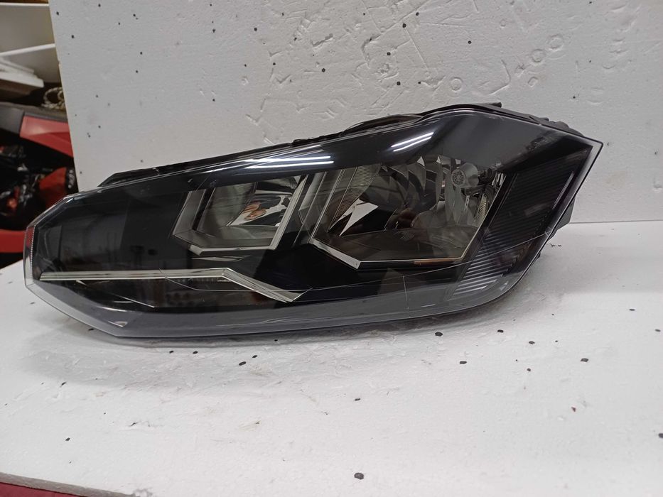 lampa lewa vw polo 6 VI 17-22 zwykła 2g194.1005