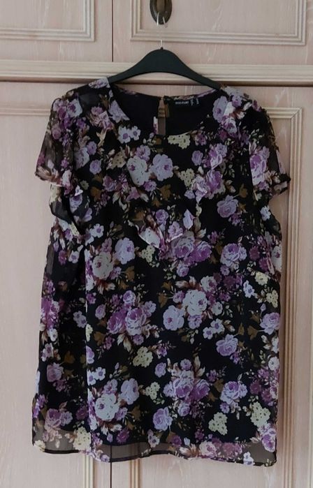 Przepiękna bluzka w kwiatuszki, rozmiar 48, 50, 52