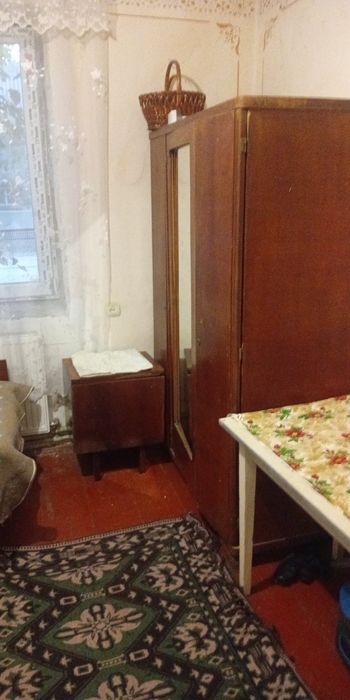 Здається в оренду кімната в особняку