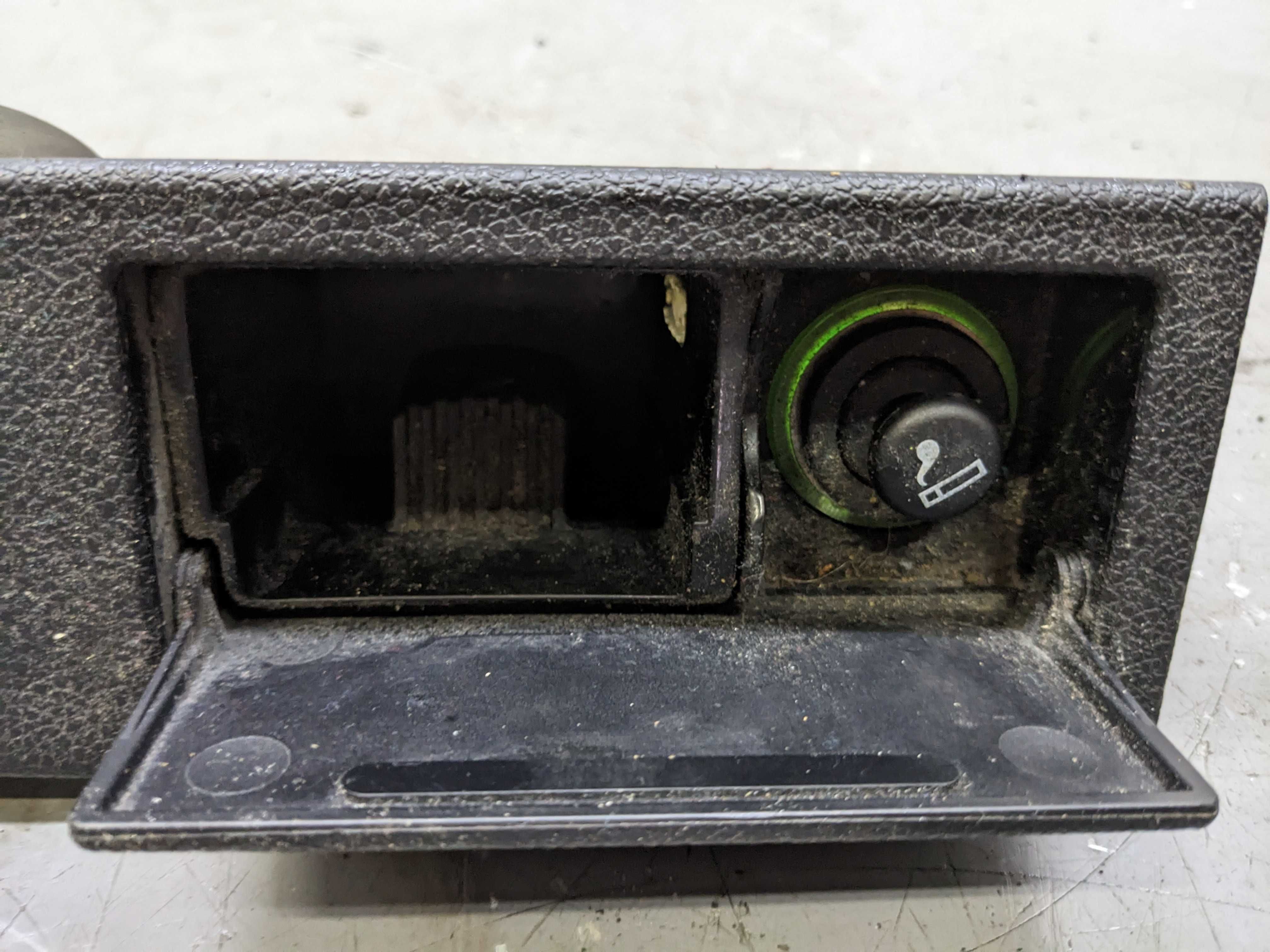 Ford Mondeo MK3 Uchwyt Na Kubek Cupholder Popielniczka Zapalniczka